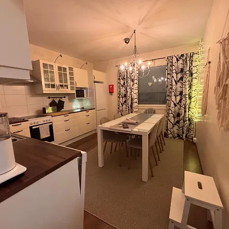 Hillas Haven - A Cozy With A Private Sauna بيت للعطل روفانييمي